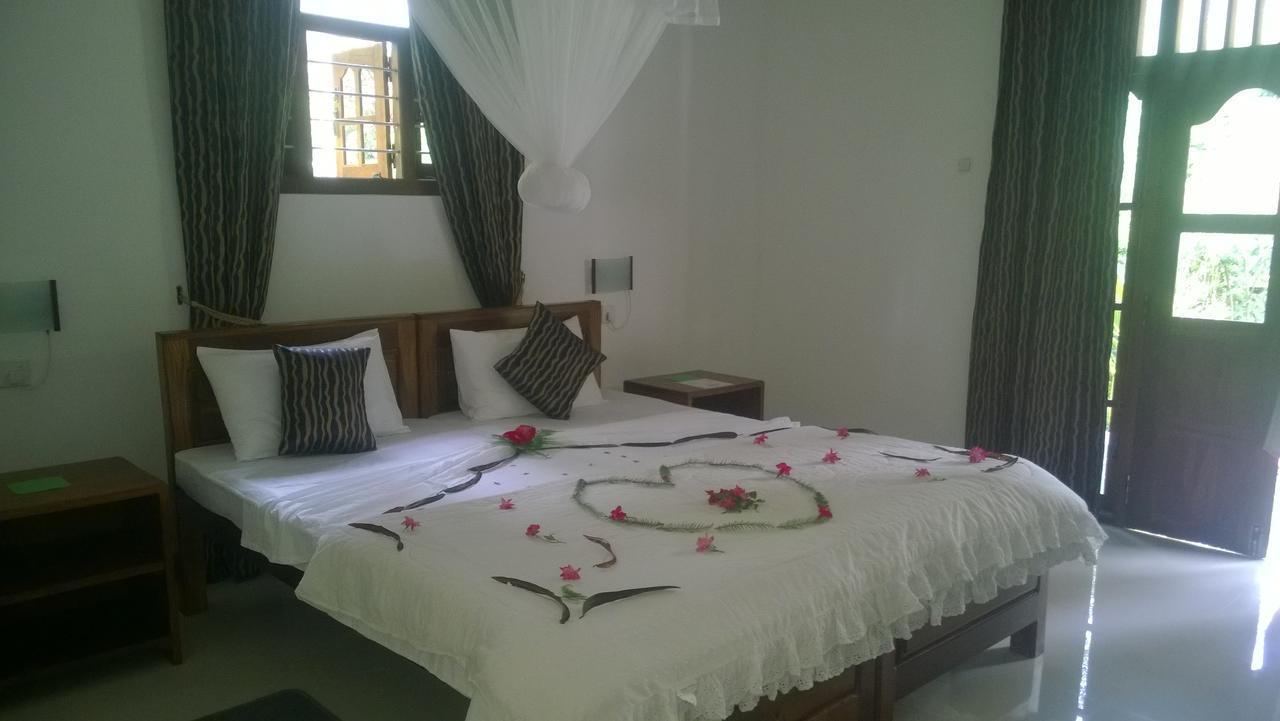 Sigiri Holiday Inn Inamaluwa ภายนอก รูปภาพ