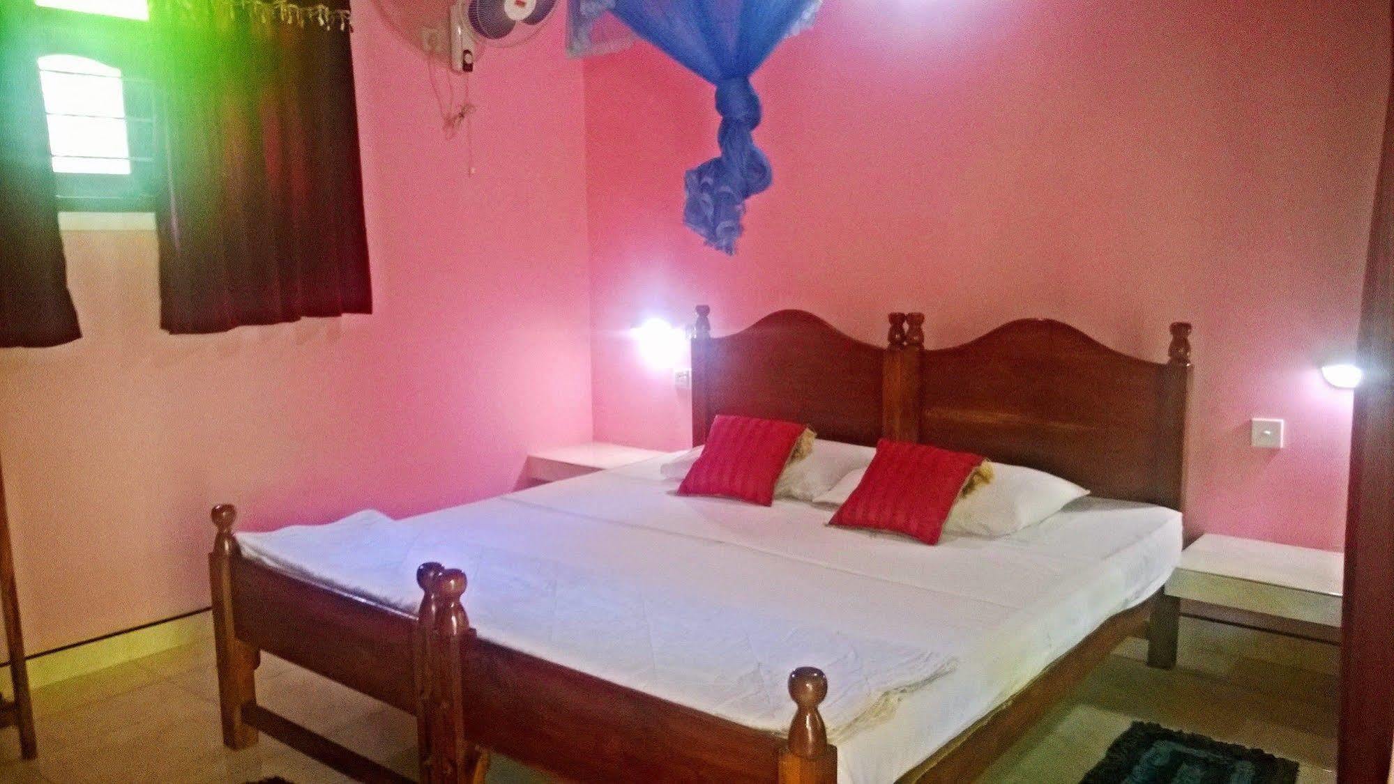 Sigiri Holiday Inn Inamaluwa ภายนอก รูปภาพ