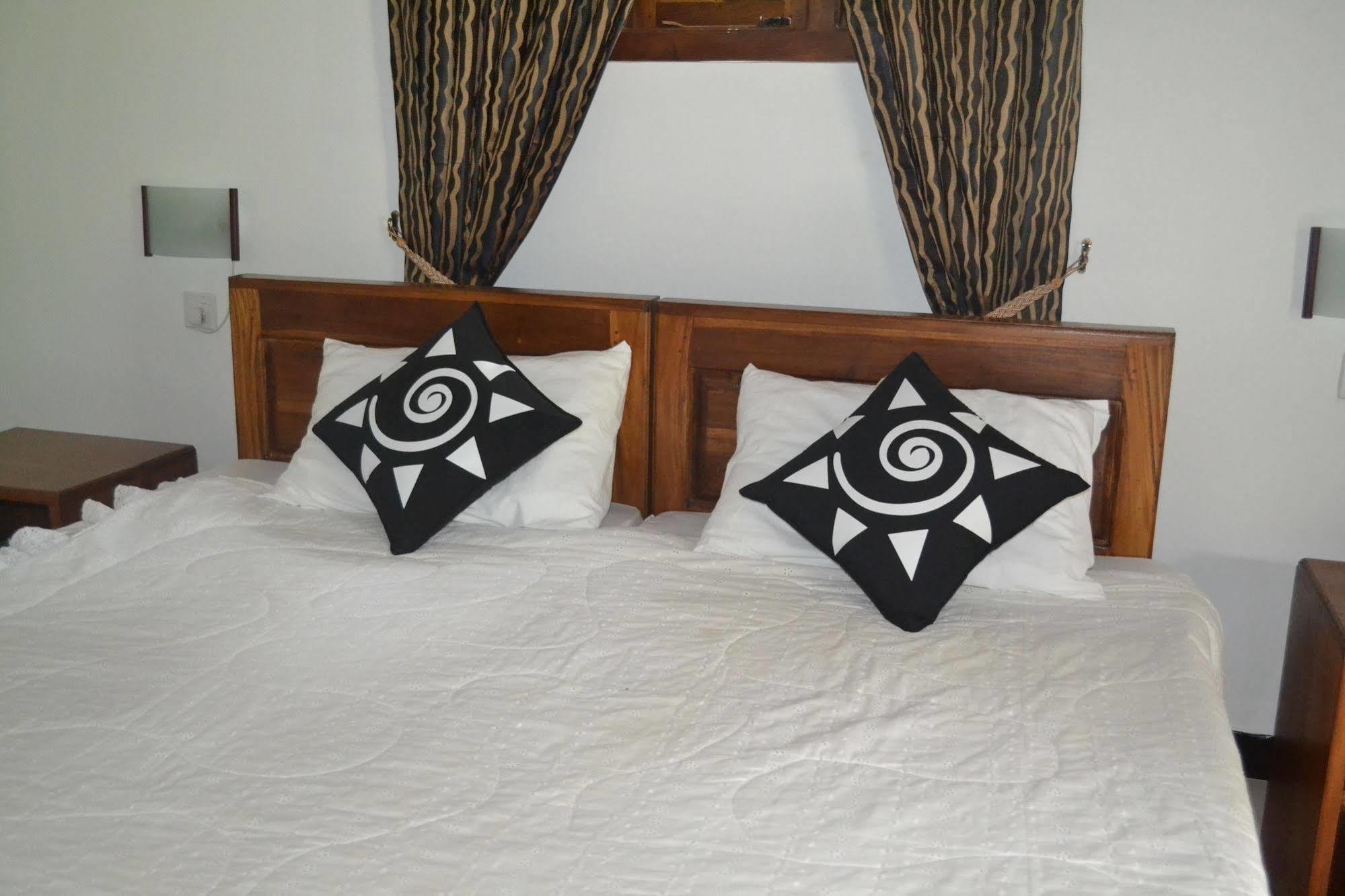 Sigiri Holiday Inn Inamaluwa ภายนอก รูปภาพ